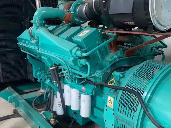 延吉更换100kW柴油发电机组机油时，需要注意哪些事项？